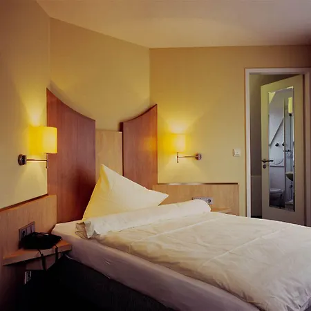 Otel Neuthor Ulm