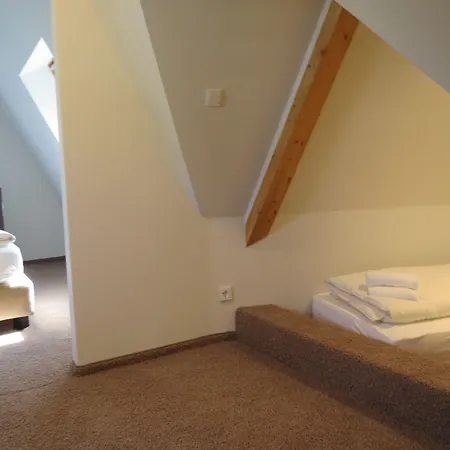 Neuthor Hotel 3*
