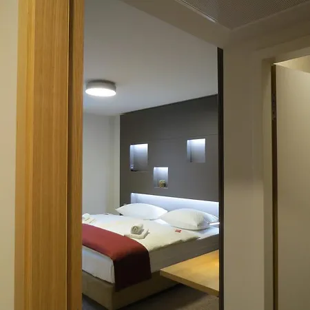 Otel Neuthor Ulm