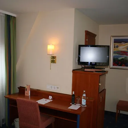 Otel Neuthor 3*