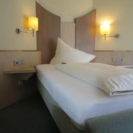 Otel Neuthor Ulm