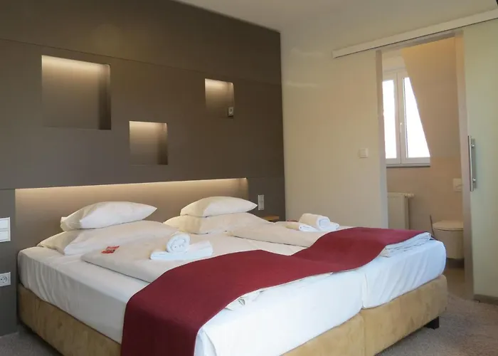 Neuthor Ξενοδοχείο 3*