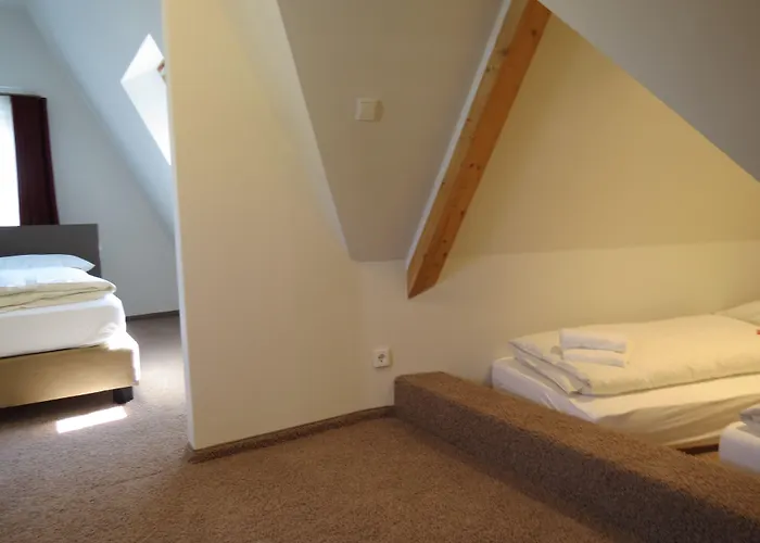 Neuthor Ξενοδοχείο 3*