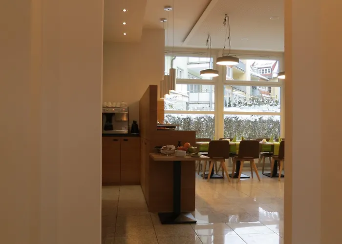 Neuthor Ξενοδοχείο 3*